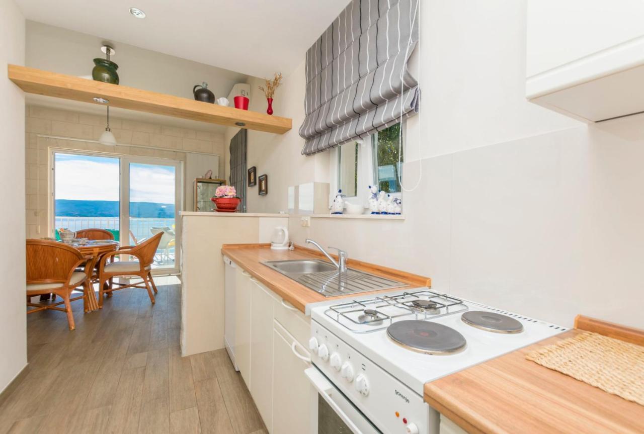 Apartments Luxury View Omis Exterior photo